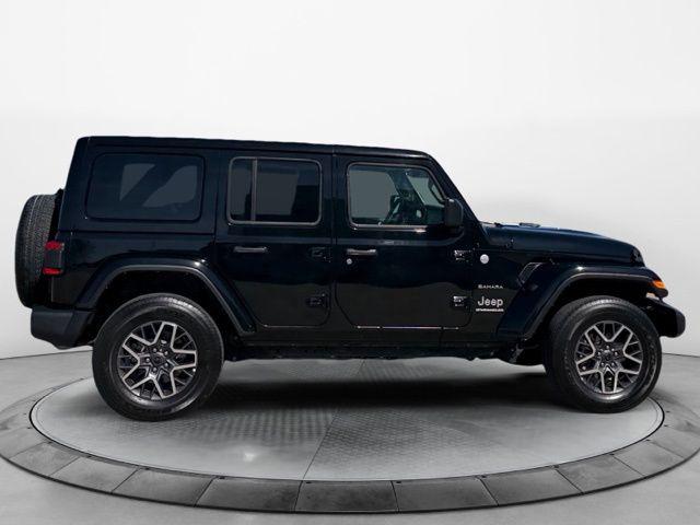 2024 Jeep Wrangler 4-Door Sahara 4x4