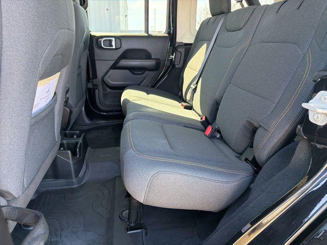 2024 Jeep Wrangler 4-Door Sahara 4x4