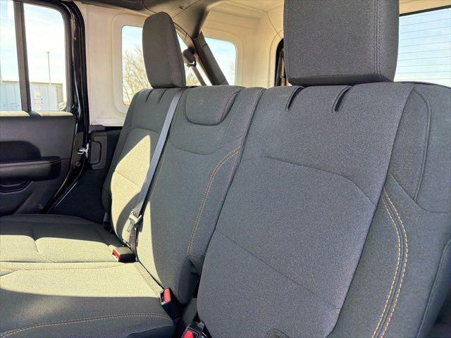 2024 Jeep Wrangler 4-Door Sahara 4x4