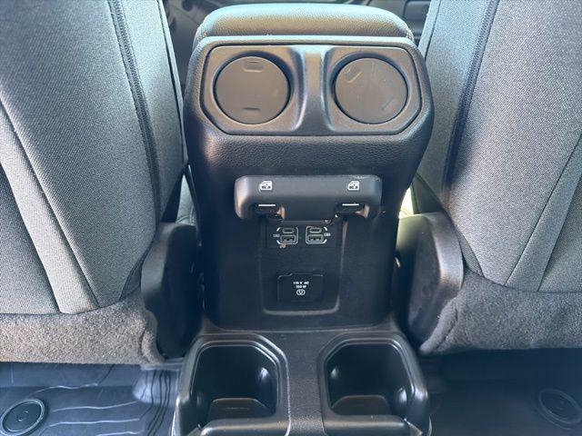 2024 Jeep Wrangler 4-Door Sahara 4x4