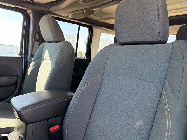 2024 Jeep Wrangler 4-Door Sahara 4x4