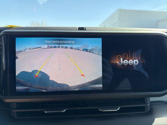 2024 Jeep Wrangler 4-Door Sahara 4x4
