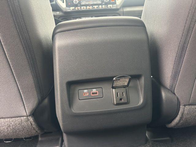 2026 Nissan Frontier Crew Cab SV 4x2