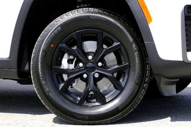 2026 Jeep Grand Cherokee L Altitude 4x4