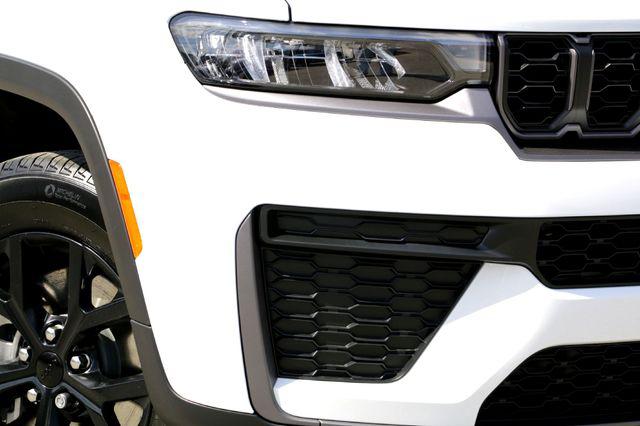 2026 Jeep Grand Cherokee L Altitude 4x4