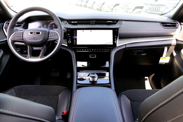 2026 Jeep Grand Cherokee L Altitude 4x4