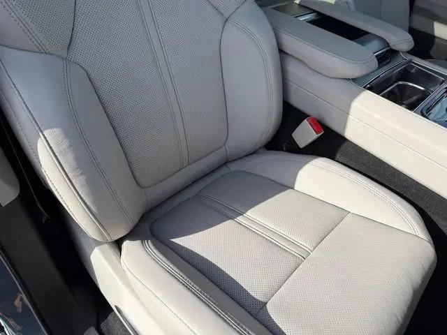 2026 Jeep Grand Wagoneer Limited Altitude 4x4