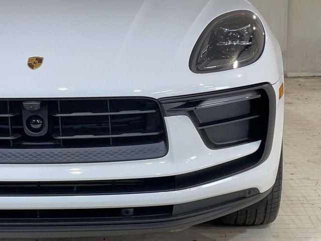 2026 Porsche Macan Unknown