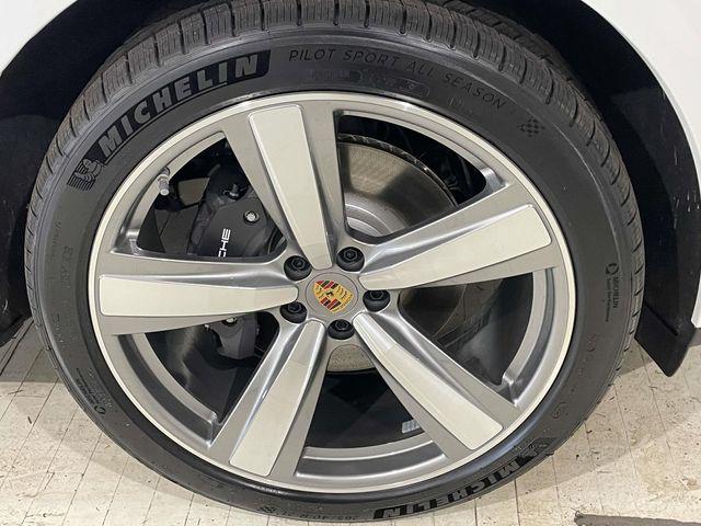 2026 Porsche Macan Unknown