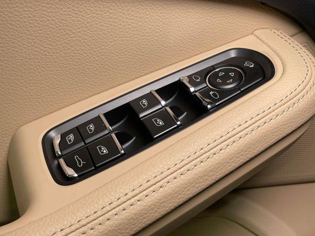 2026 Porsche Macan Unknown