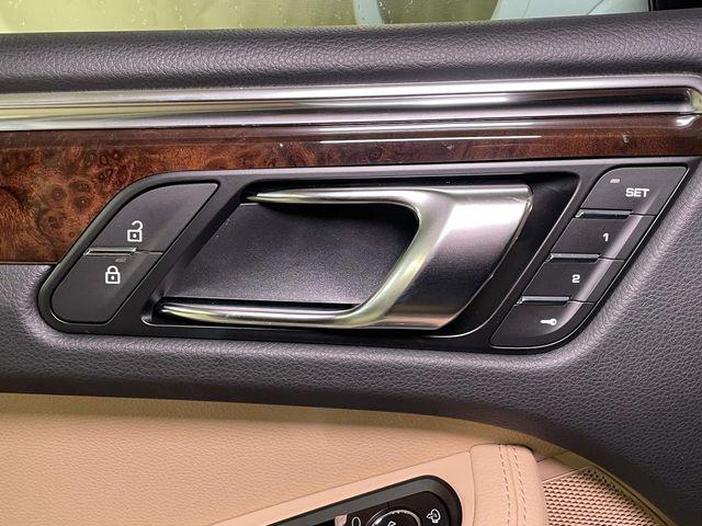 2026 Porsche Macan Unknown