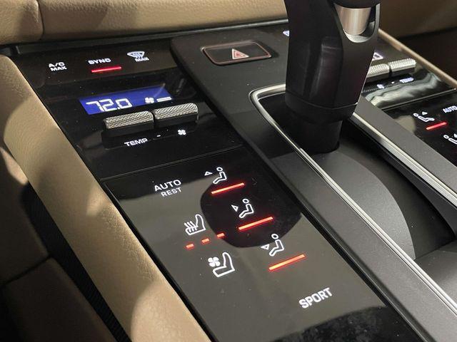 2026 Porsche Macan Unknown