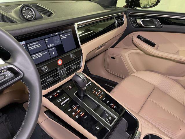 2026 Porsche Macan Unknown