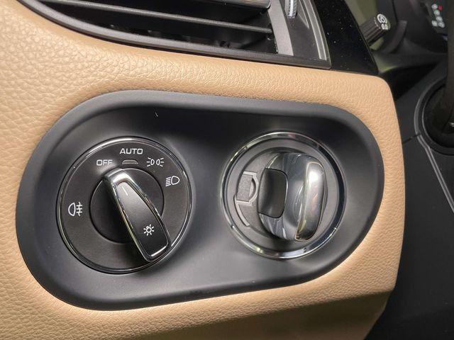 2026 Porsche Macan Unknown