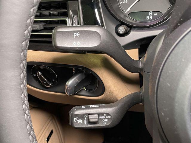 2026 Porsche Macan Unknown