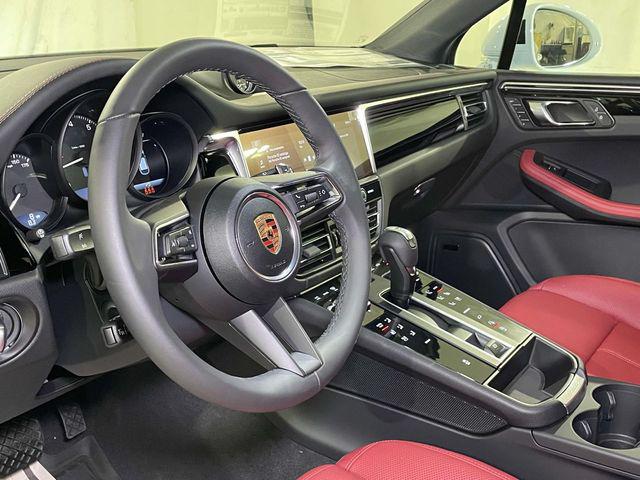 2026 Porsche Macan Unknown