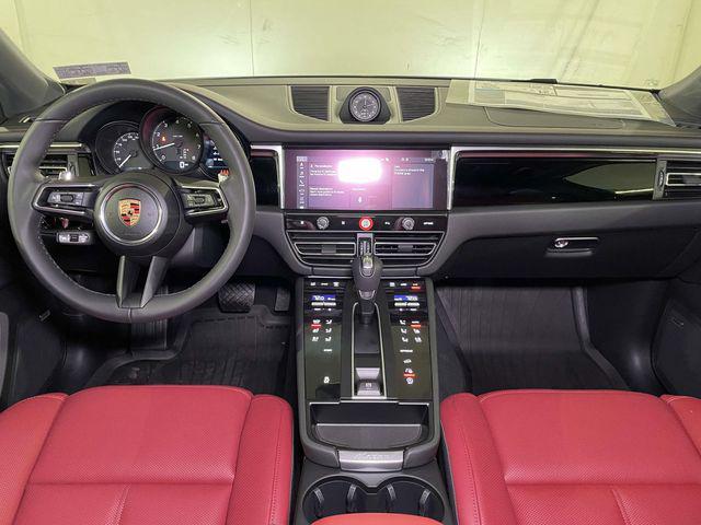 2026 Porsche Macan Unknown