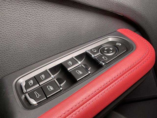 2026 Porsche Macan Unknown