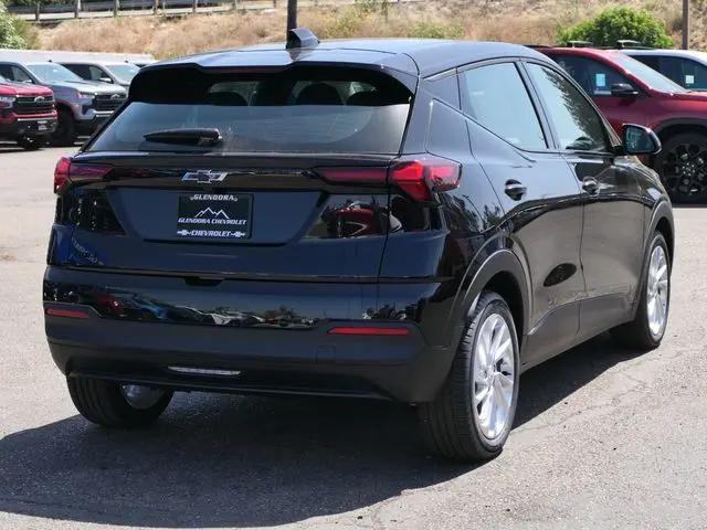 2027 Chevrolet Bolt LT FWD