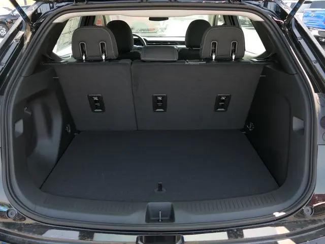 2027 Chevrolet Bolt LT FWD
