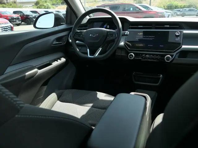 2027 Chevrolet Bolt LT FWD