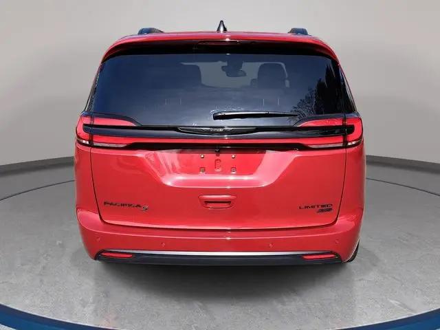 2026 Chrysler Pacifica Limited AWD