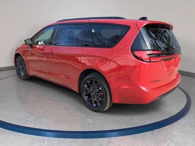2026 Chrysler Pacifica Limited AWD