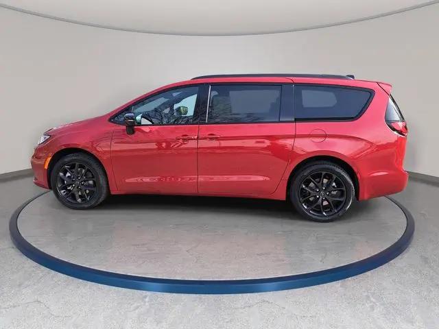 2026 Chrysler Pacifica Limited AWD
