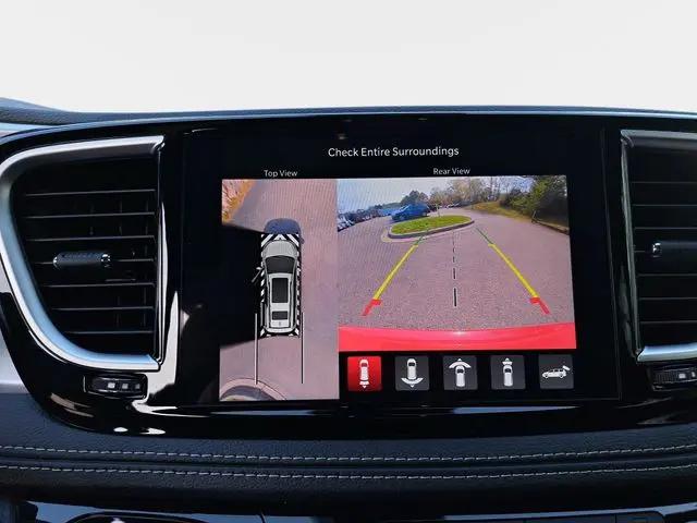 2026 Chrysler Pacifica Limited AWD