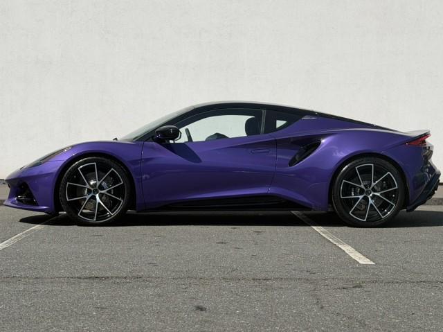 2026 Lotus Emira - Photo 9