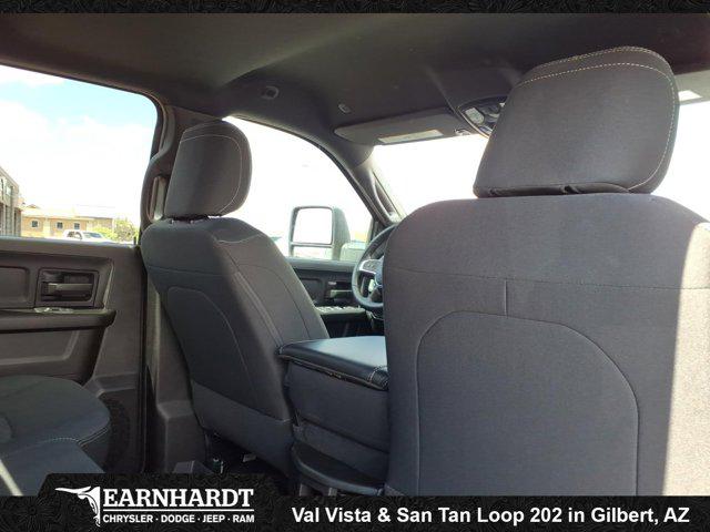 2026 Ram 3500 Tradesman Crew Cab 4x4 8 Box