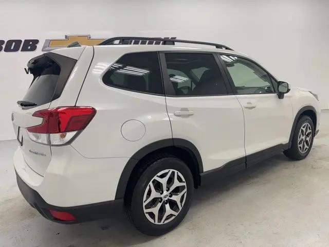 2022 Subaru Forester Premium