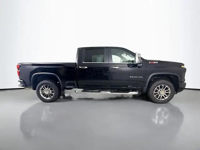 2026 Chevrolet Silverado 2500HD Crew Cab, Standard Bed, LT, 4WD