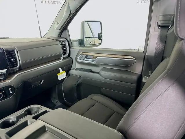 2026 Chevrolet Silverado 2500HD Crew Cab, Standard Bed, LT, 4WD
