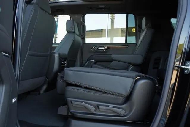 2026 Chevrolet Suburban High Country, 4WD