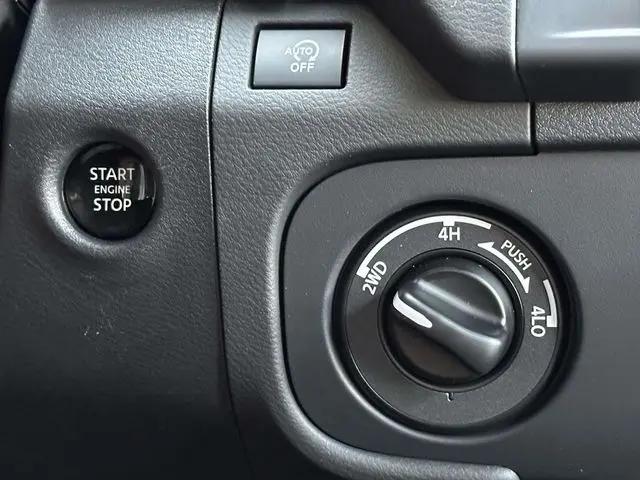 2026 Nissan Frontier Crew Cab PRO-4X 4x4