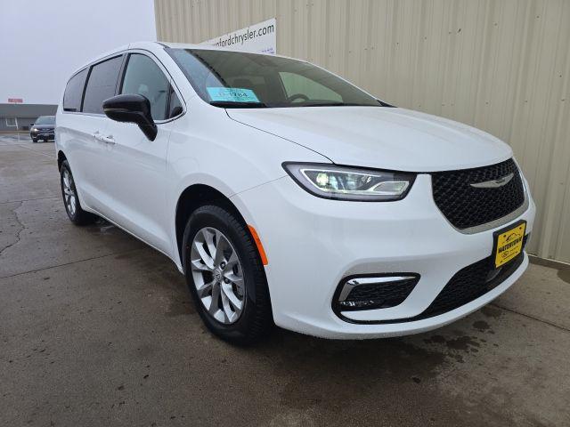 2026 Chrysler Pacifica Select AWD