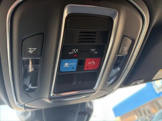 2026 Jeep Cherokee Laredo 4x4