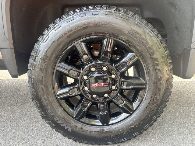 2026 GMC Sierra 2500HD Crew Cab, Standard Bed, AT4, 4WD