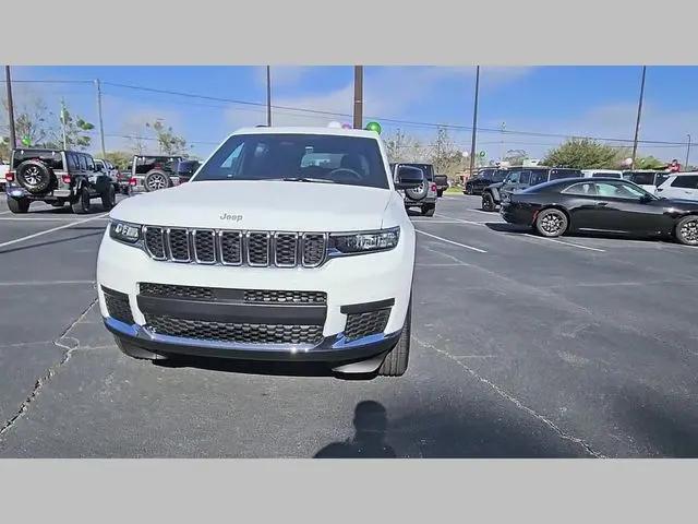 2026 Jeep Grand Cherokee L Altitude 4x4