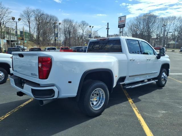 2026 Chevrolet Silverado 3500HD Crew Cab, Long Bed, High Country Dual Rear Wheel, RWD