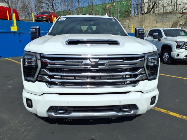 2026 Chevrolet Silverado 3500HD Crew Cab, Long Bed, High Country Dual Rear Wheel, RWD