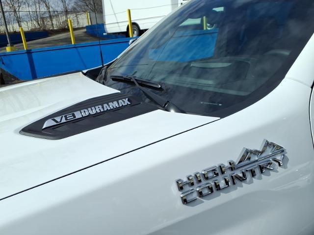 2026 Chevrolet Silverado 3500HD Crew Cab, Long Bed, High Country Dual Rear Wheel, RWD
