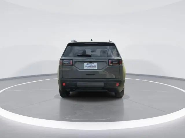 2026 Jeep Cherokee Laredo 4x4