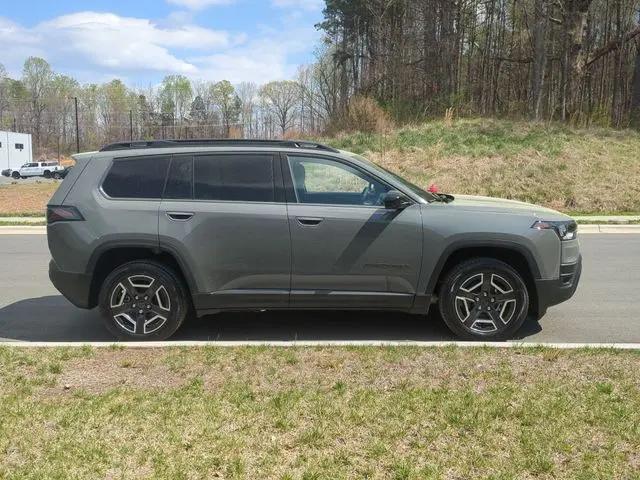 2026 Jeep Cherokee Laredo 4x4