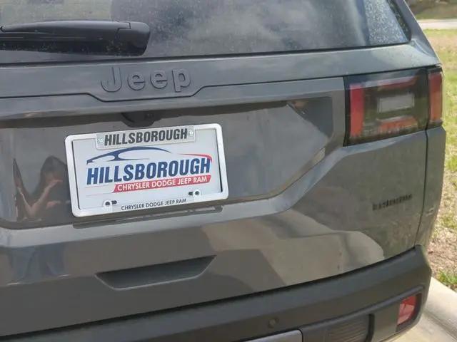 2026 Jeep Cherokee Laredo 4x4