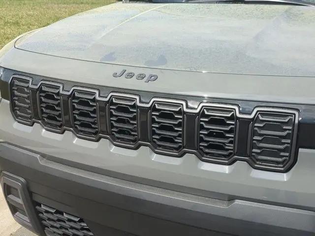 2026 Jeep Cherokee Laredo 4x4