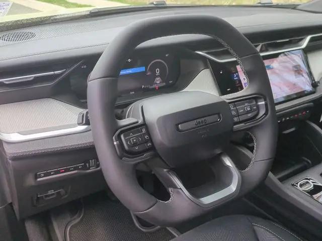 2026 Jeep Cherokee Laredo 4x4