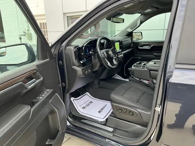 2023 Chevrolet Silverado 1500 4WD Crew Cab Standard Bed LT