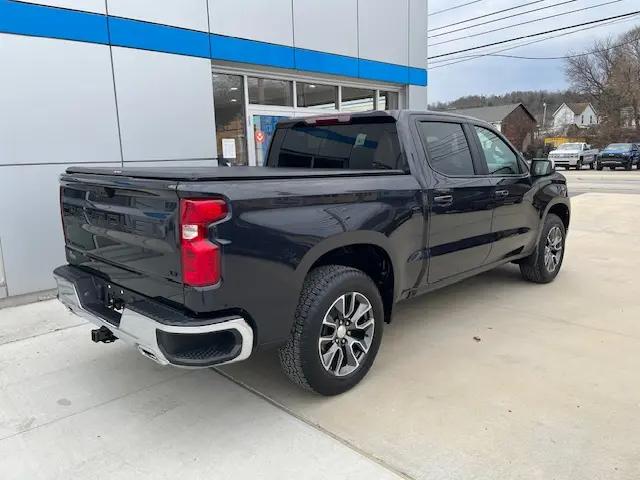 2023 Chevrolet Silverado 1500 4WD Crew Cab Standard Bed LT